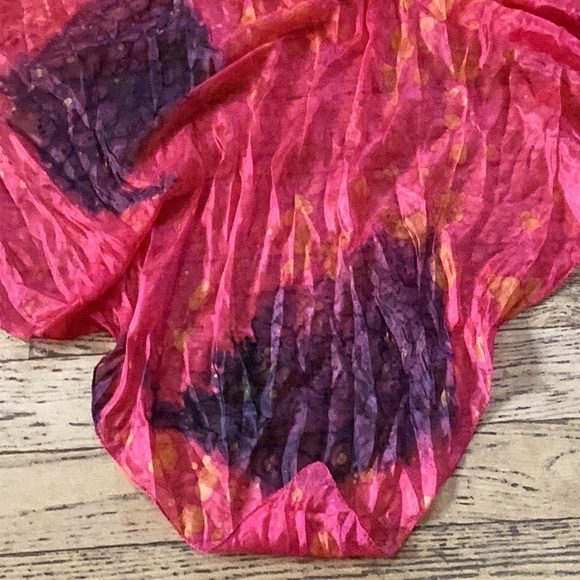 Gorgeous 100% silk scarf/wrap, large dimensions, NWOT - Picture 3 of 3